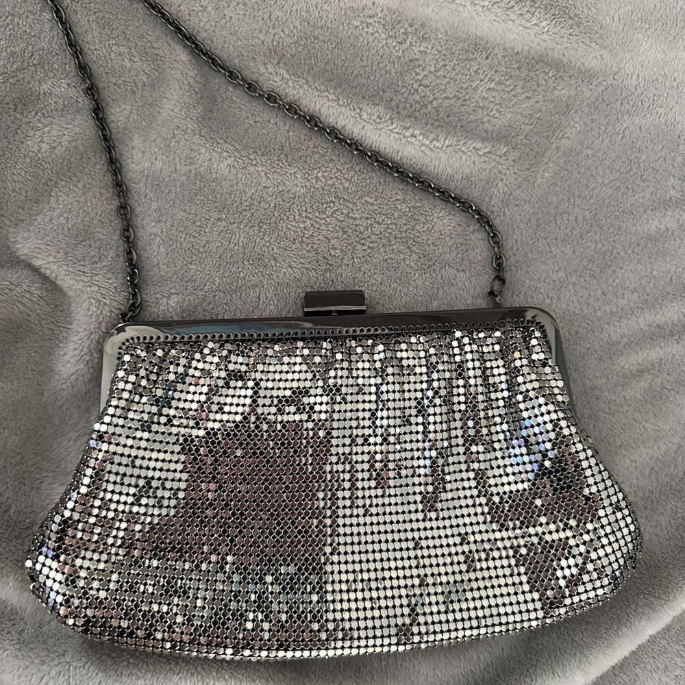 Elegant Silver Wristlet Clutch for Special Occasions